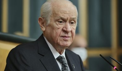 Bahçeli: Cumhuriyet gururlu geçmişimizin bir antitezi değildir