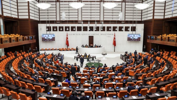 Cemevlerine yönelik düzenlemeleri de içeren teklif kabul edildi