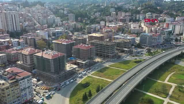 RİZE’DE KOROZYONLU ALANDAKİ KENTSEL DÖNÜŞÜMDE YER TESLİMİ YIL SONU