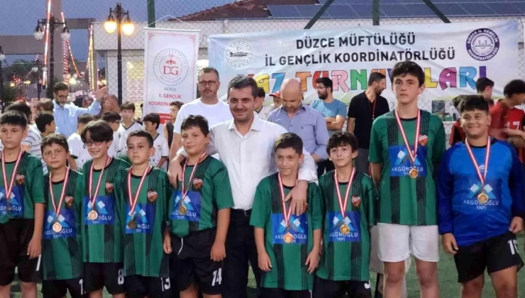 Düzce Yaz Kur’an Kursları Futbol Turnuvası Şampiyonları Belli Oldu