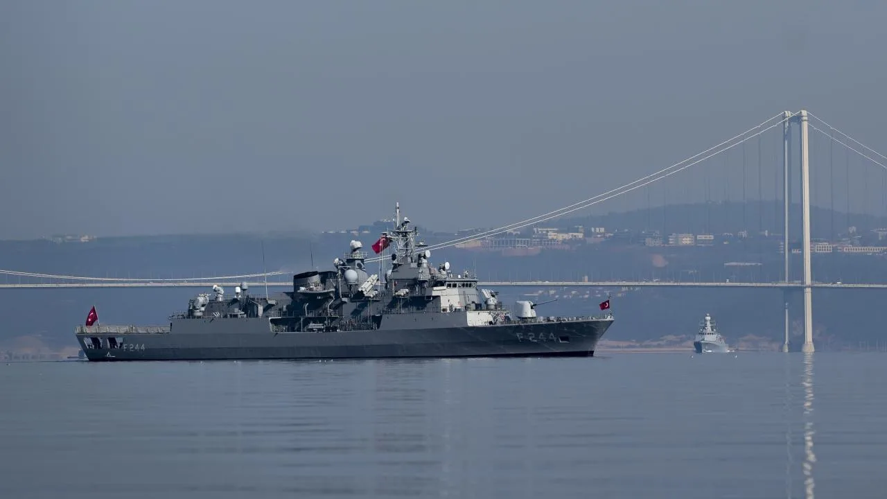 Deniz Kuvvetleri, İstanbul Boğazı’nda Tarihi “30 Ağustos Geçişi”ne Hazırlanıyor