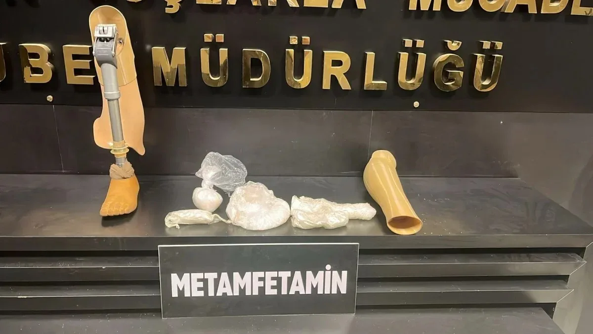 Bursa’da Şok! Uyuşturucu Kaçakçısı, Protez Bacağında Gizlediği Maddeyle Yakalandı
