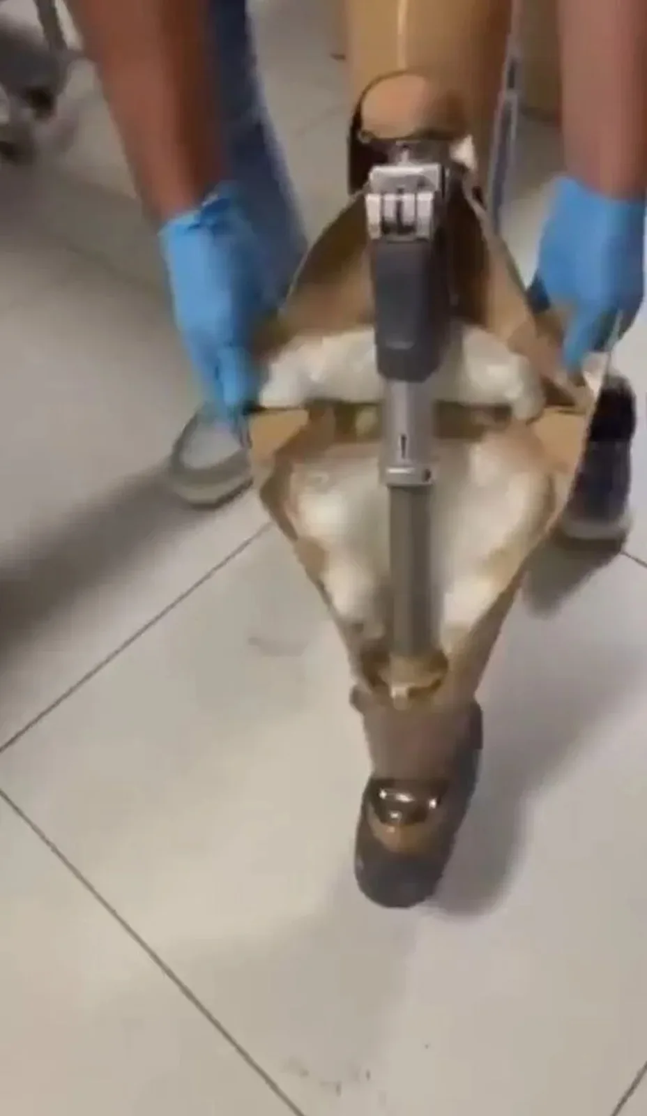 Suriye vatandaşının protez bacağından çıkanlar dehşete düşürdü