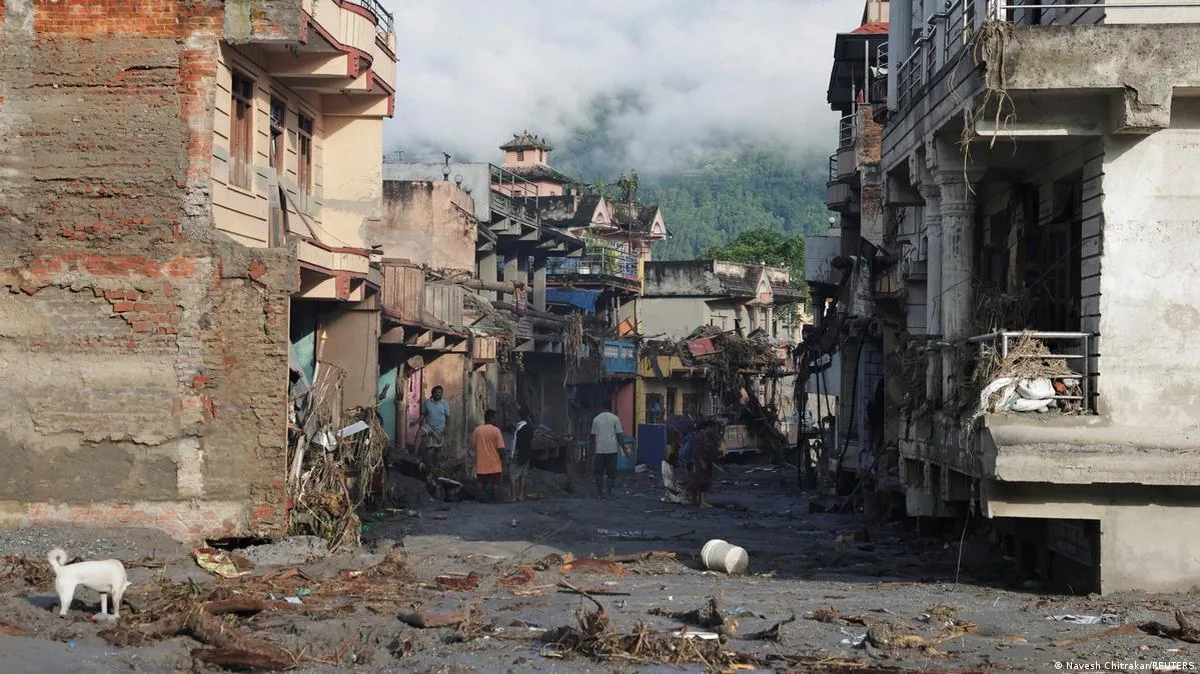 Nepal-Çin Sınırında Yeni Felaket Endişesi: Sel ve Heyelan Sonrası Göl Taşkın Riski