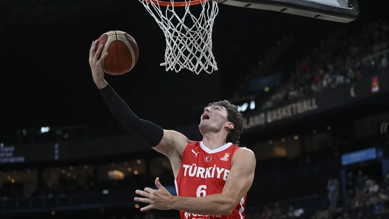 A Milli Erkek Basketbol Takımı, İzlanda’da Tarihi Mücadeleye Hazırlanıyor