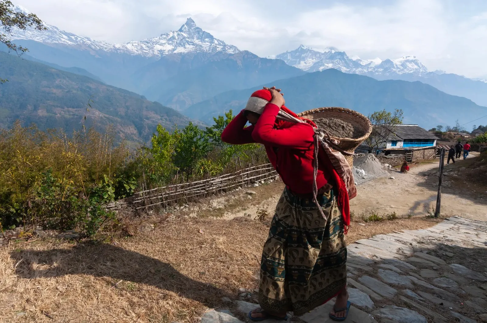 Nepal’de yaşanan büyük sel felaketinde hayat hikayeleri ve yürek parçalayan görüntüler