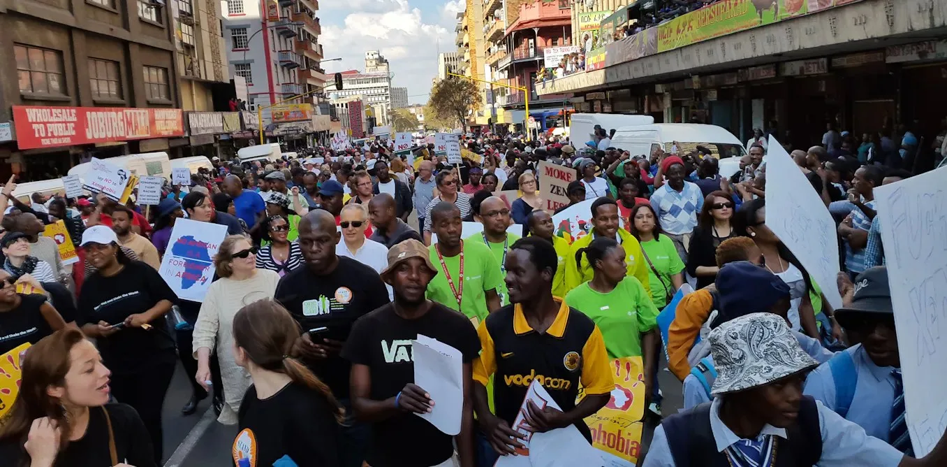 Güney Afrika’da Yabancı Uygur Şiddeti Tekrar Patladı: Tarihçiler, Bu Öfkenin Bir Asırdan Eski Kökleri Olduğunu İddia Ediyor