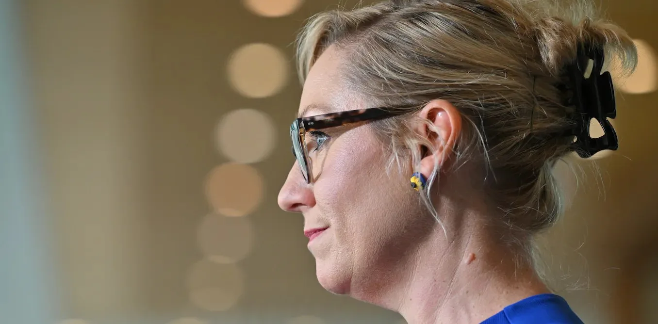 Larissa Waters, sağlık nedenleriyle Yeşiller Partisi liderliğini bıraktı