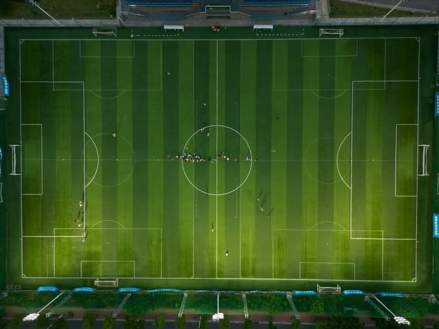Kıbrıs’ta yaşanan Barcelona krizi nedeniyle, gençlere yönelik düzenlenen futbol kampının tarihleri ileriye ertelendi