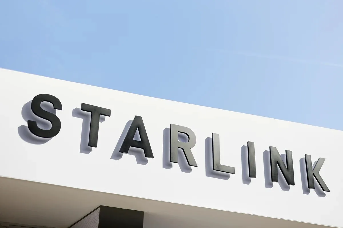 Trump, Starshield için Ukrayna’ya yönelik kısıtlamaları emretmediğini söylüyor; Musk’un da aynı şeyi yaptığından şüphe ediyor