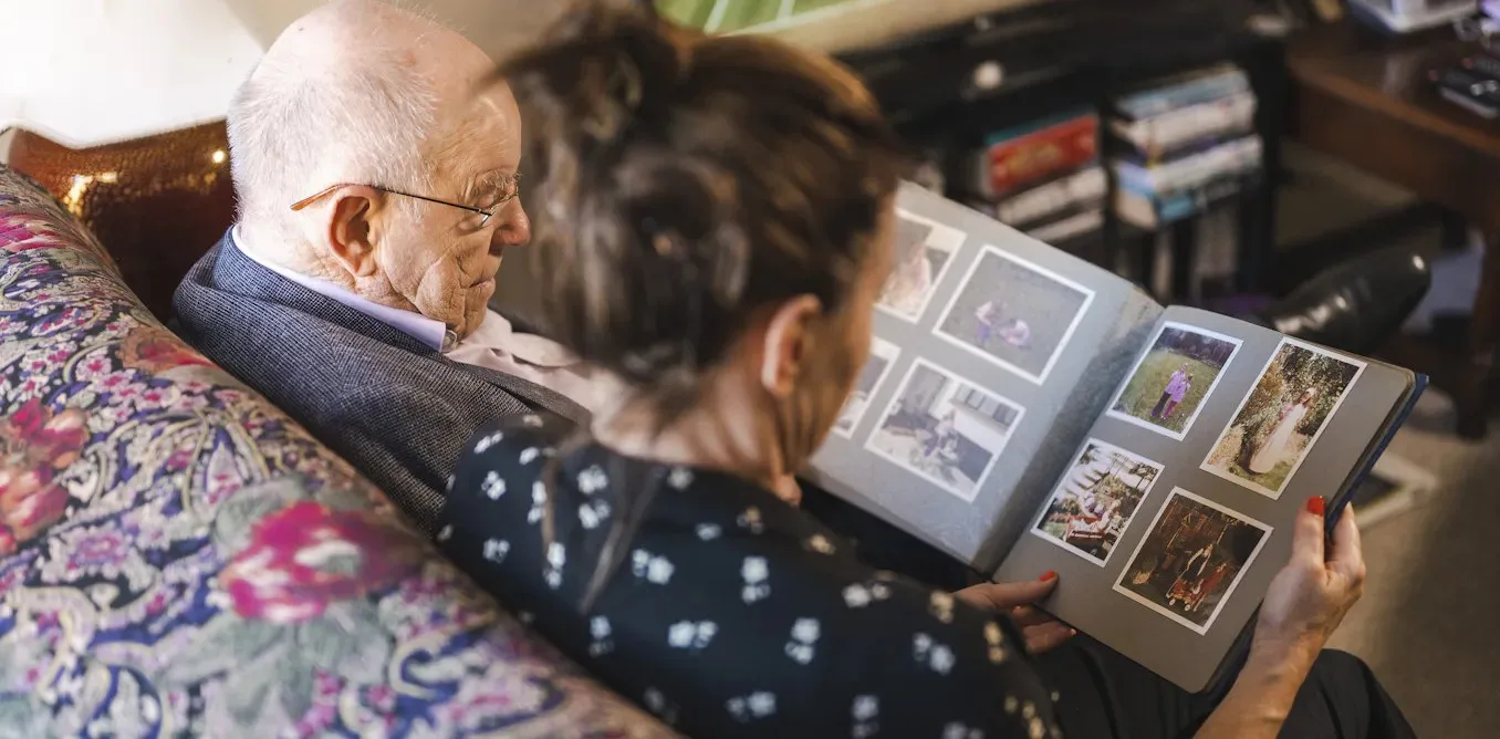 Demans bakımı aile içi gizli gerilimleri ortaya çıkarabilir – ancak erken planlama yükü hafifletir
