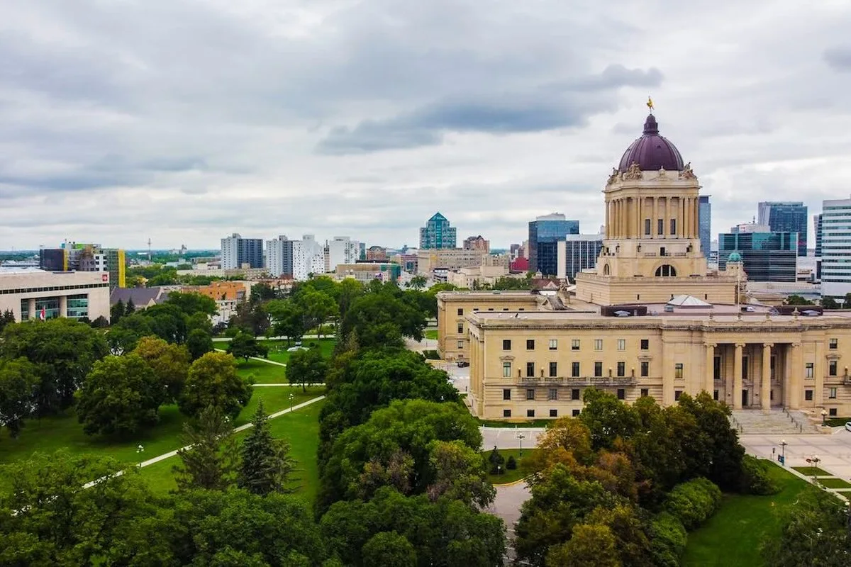 Manitoba, Veri Merkezleri ve Kripto Madenciliği Vergisi Gelirini Elektrik Tarifelerini Düşürmek İçin Kullanacak