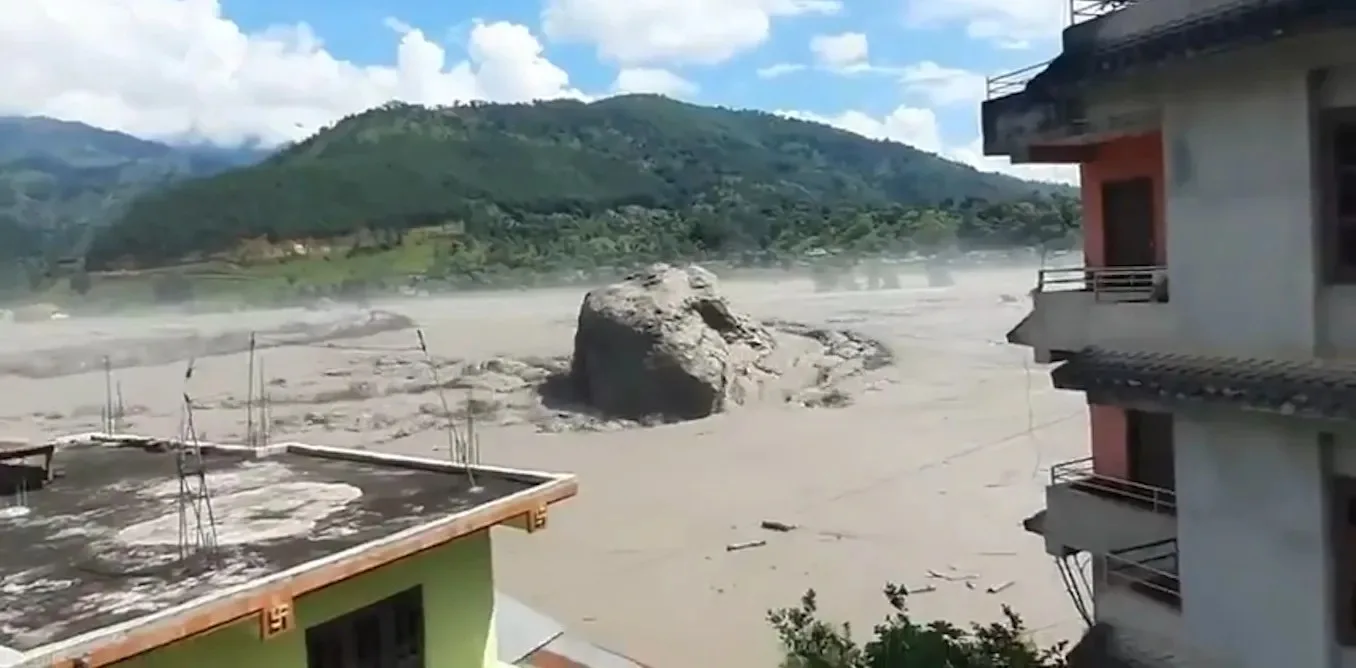 Uydu görüntüleri, Nepal’deki sel felaketinin nasıl geliştiğini ortaya koyuyor