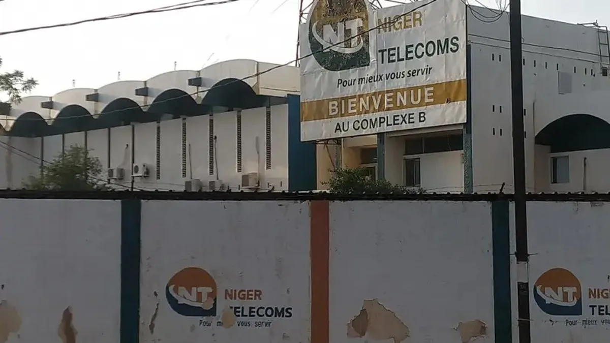İnterneti kapatan telekom şirketleri, hükümetler için protestoları da kapatıyor