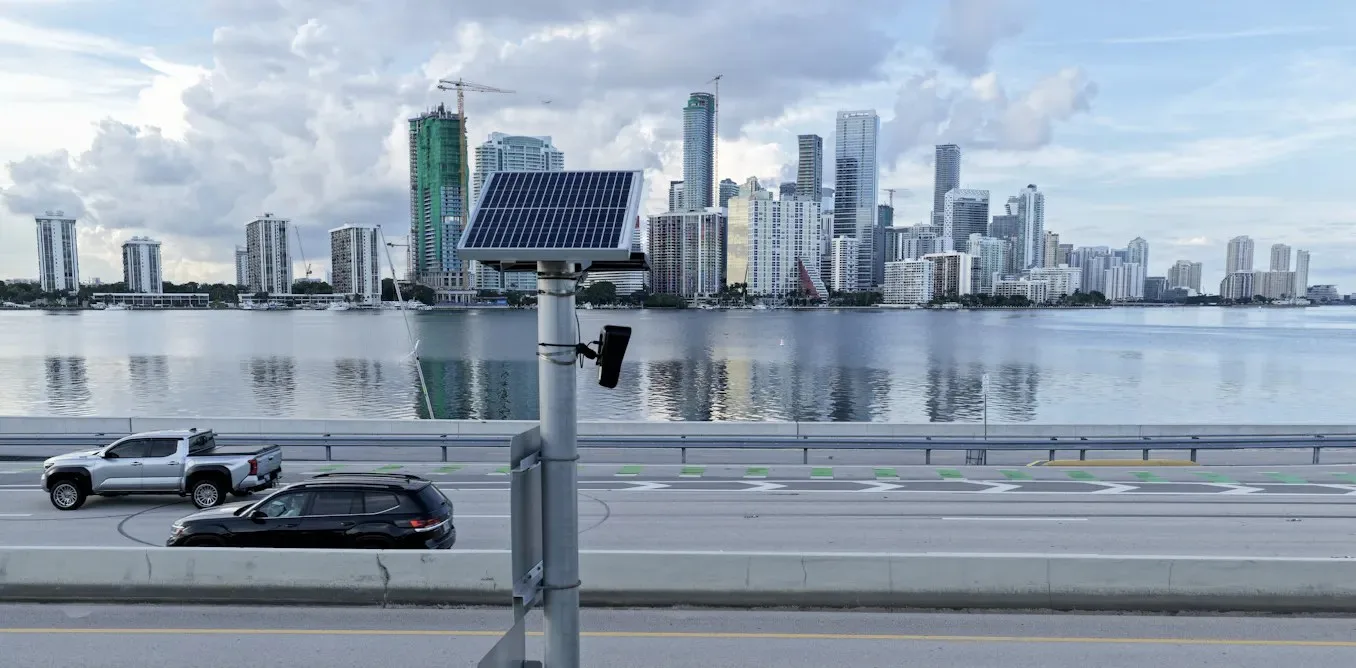 Florida’nın Flock kameralarına yönelik sınırlı yasağı, yaygın izlenme kaygılarının yalnızca yüzeyini çiziyor