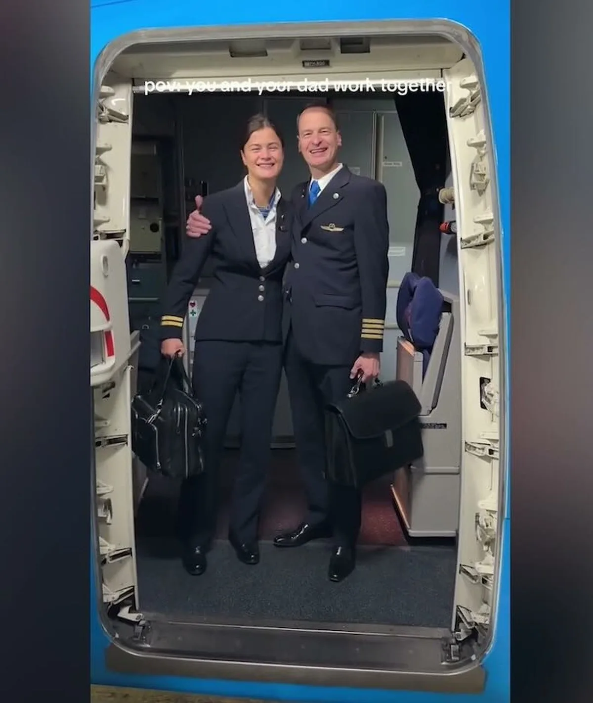 Kız Pilot Babasıyla Aynı Uçuşta: Annesi Kabin Ekibinde, Döngü Tamamlandı