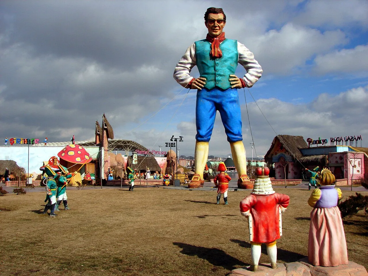 Harikalar Diyari Gulliver Lilliputians 06034 nevit