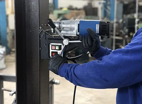 A lightweight magnetic-mount drill